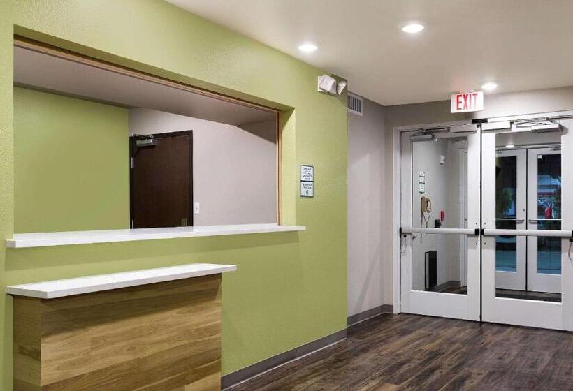 هتل Woodspring Suites Houston Iah Airport