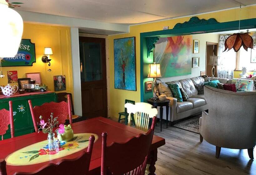 Klutina Kate S B&b