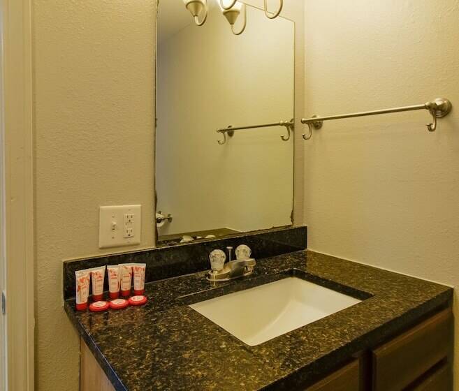 مُتل OYO Hotel Sulphur LA Hwy 90 West