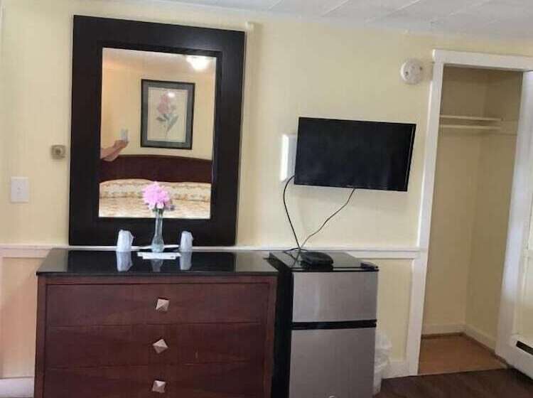 مُتل Royal Coach Motor Lodge