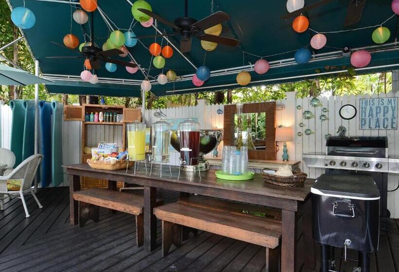 Pineapple Point Guesthouse & Resort   Gay Men S Resort