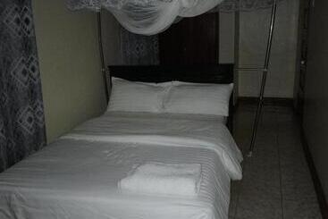 هاستل Albert Grand Palace Masindi