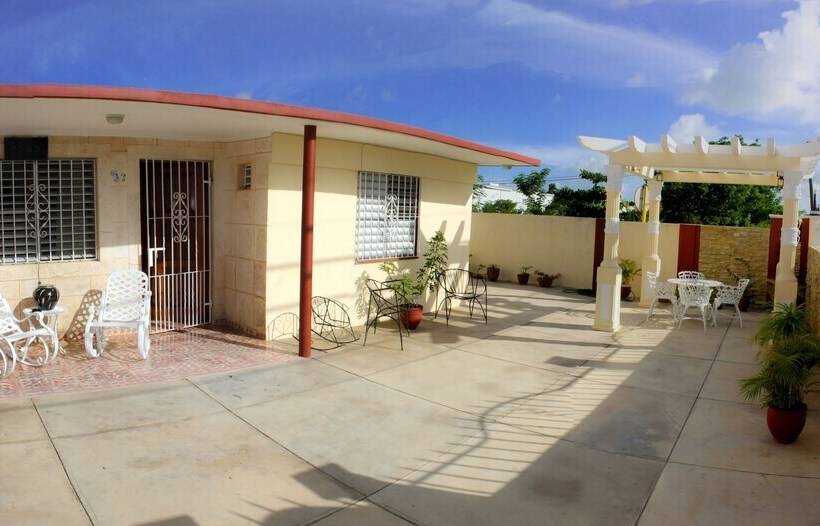 Hostal V&b