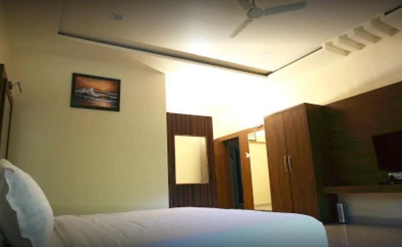 ホテル Saroj Sagar   Sagar