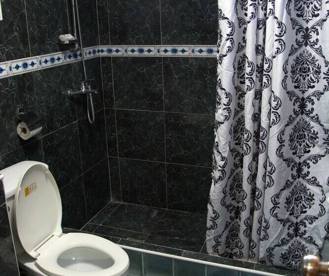 پانسیون Hostal Corona