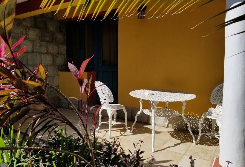 پانسیون Hostal Las Palmas