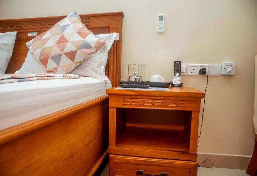هاستل Plavender Inn