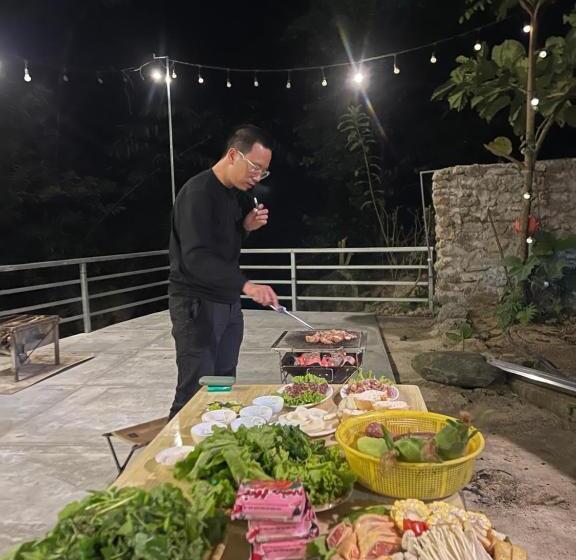 تختخواب و صبحانه Sánh Thuấn Homestay