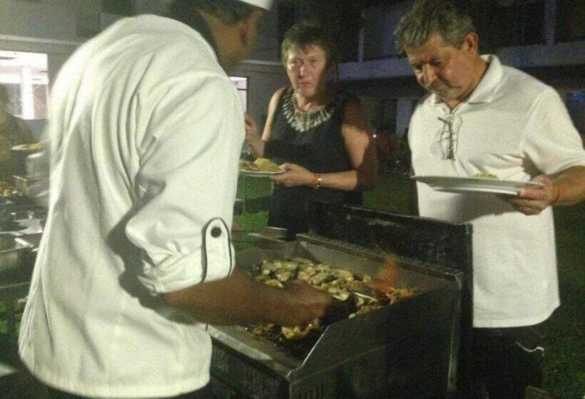 호텔 Coco Royal Beach Resort