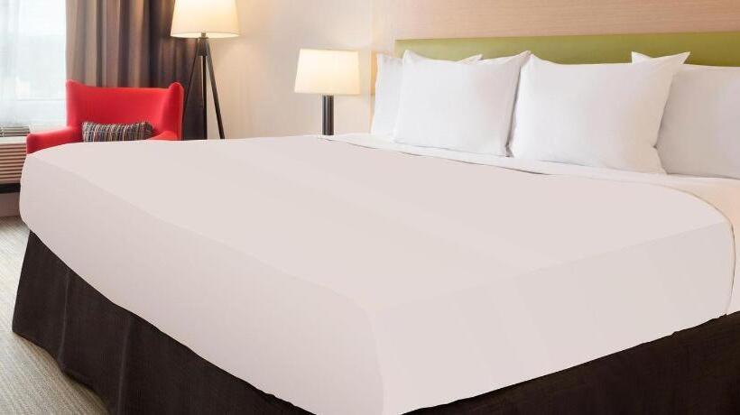 هتل Country Inn & Suites By Radisson, Jackson Airport, Ms