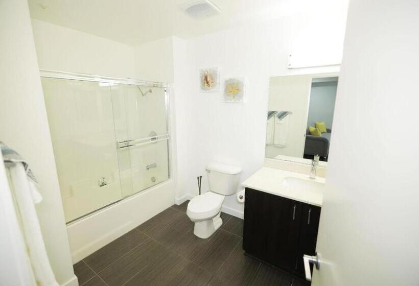 هتل Downtown Cosmopolitan Residences