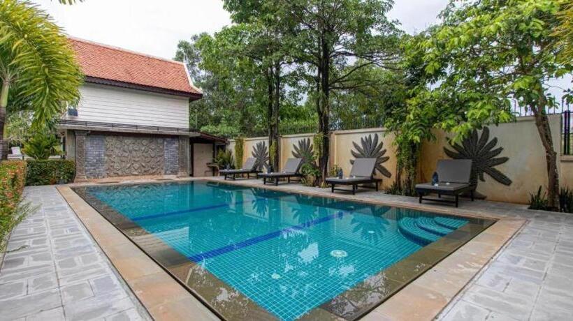 هتل Elegant Escape Residence