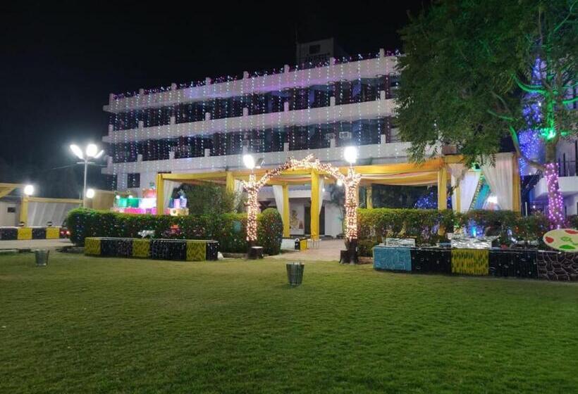 호텔 Gomti Nandan Palace
