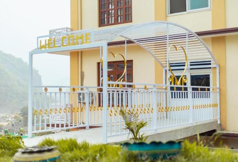 هتل Gyan Gauri Palace