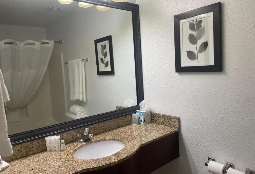 هتل Harmony Inn & Suites