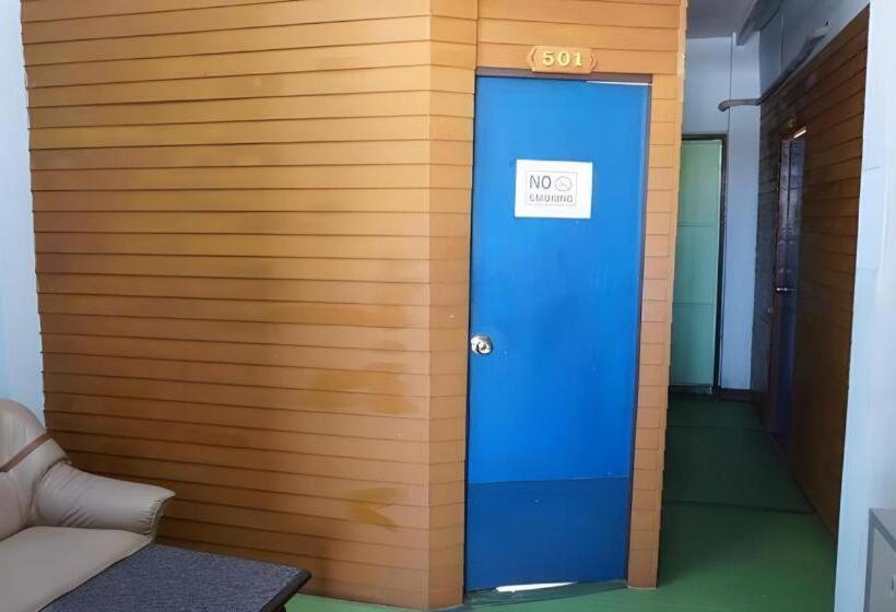 هتل Oyo 730 Meedee Hostel