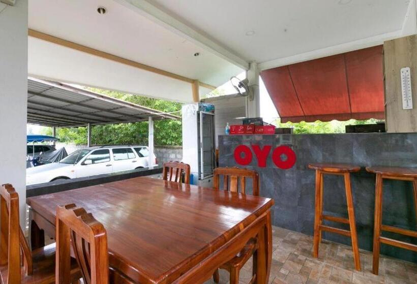 בית מלון כפרי Oyo 949 Sansuk Resort Paknampran
