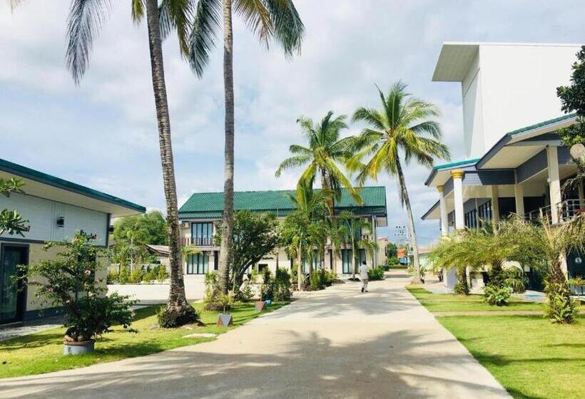 هتل The Coco Grand Chalet Pakbara