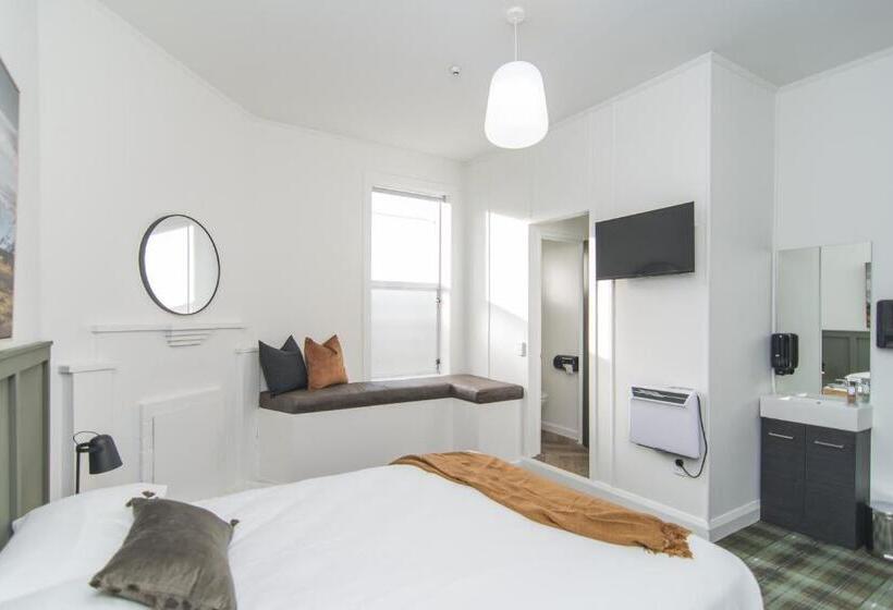 هتل The Fort Guesthouse Timaru