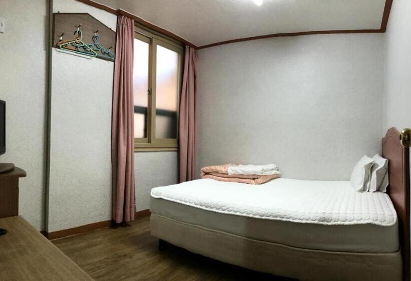 J Motel