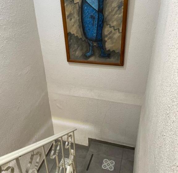 پانسیون Hostal De Atocha