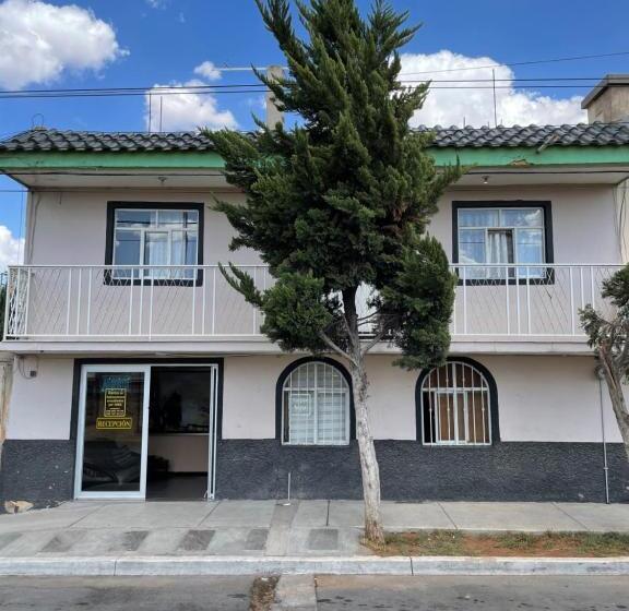پانسیون Hostal De Atocha