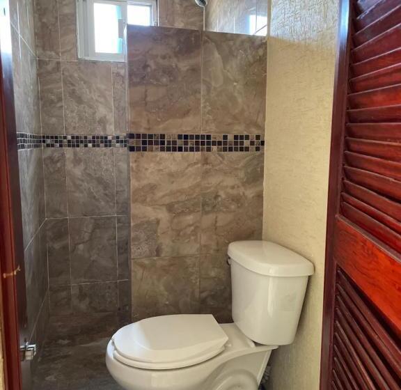 پانسیون Hostal De Atocha