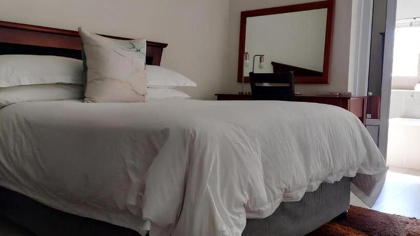 Пансион Pumlani Nathi Guesthouse