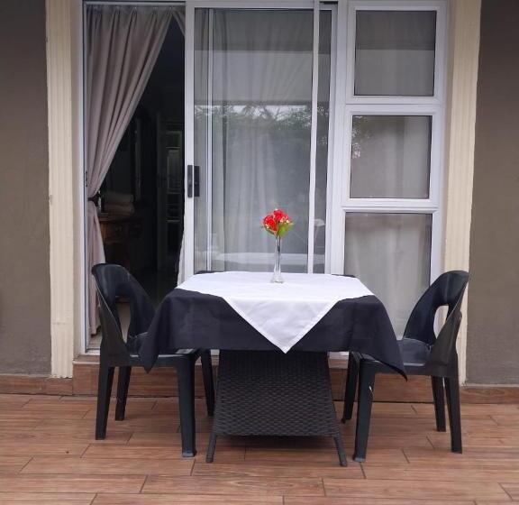 پانسیون The Flamingo Suite At Frederick S Place