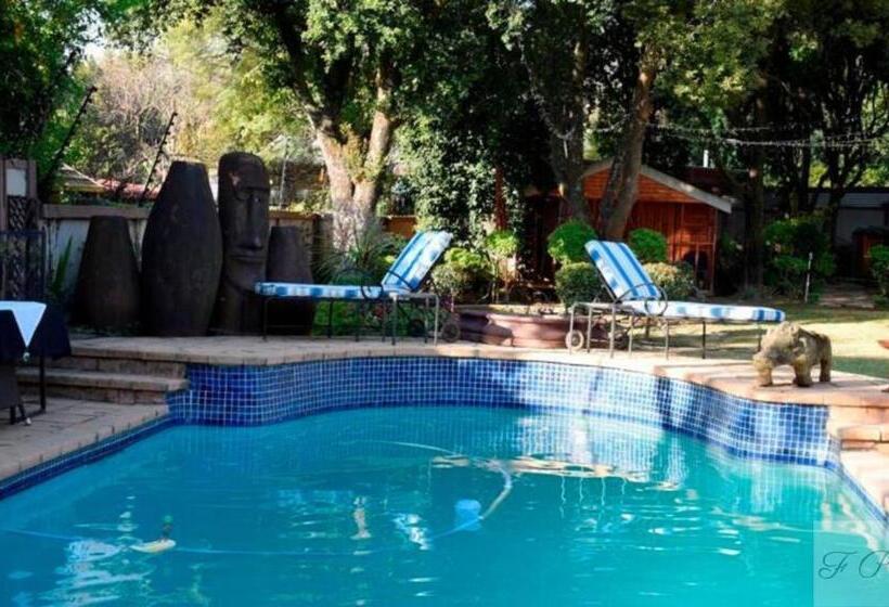 پانسیون The Flamingo Suite At Frederick S Place