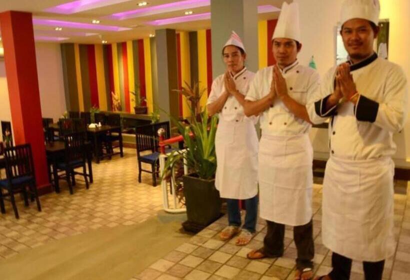 Pyramid Hotel & Spa