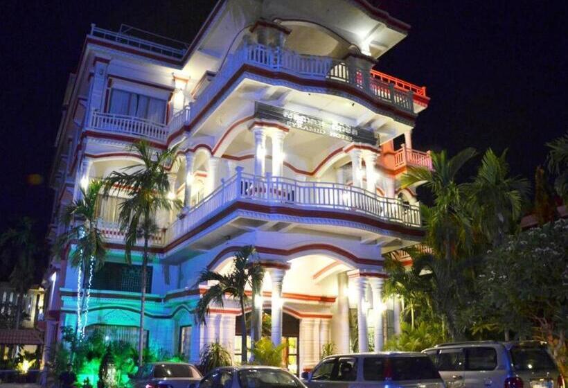 Pyramid Hotel & Spa