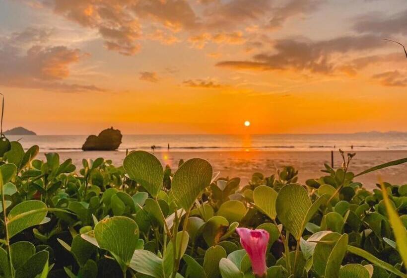 リゾートホテル Hat Yao Seaview Beach Room