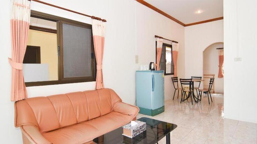 استراحتگاه Oyo 570 Seaside Hua Hin