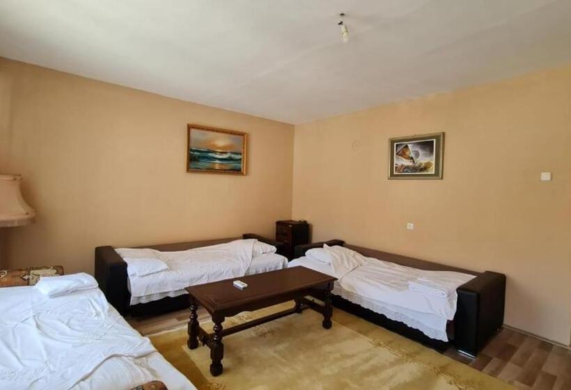 هاستل Prizren Home