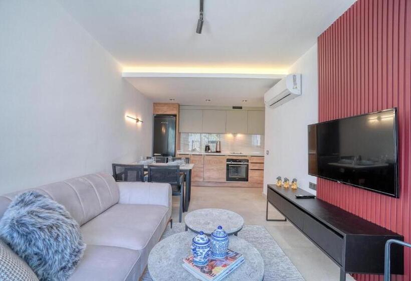 Ayayorgi Homes