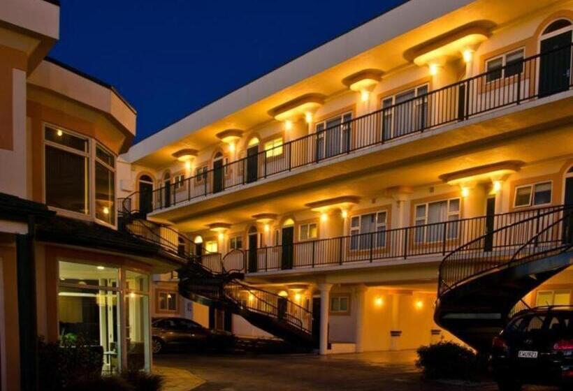 Beach Front Motel
