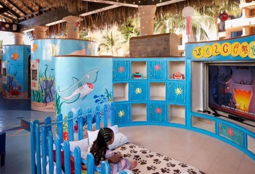 Beach Resort Suite
