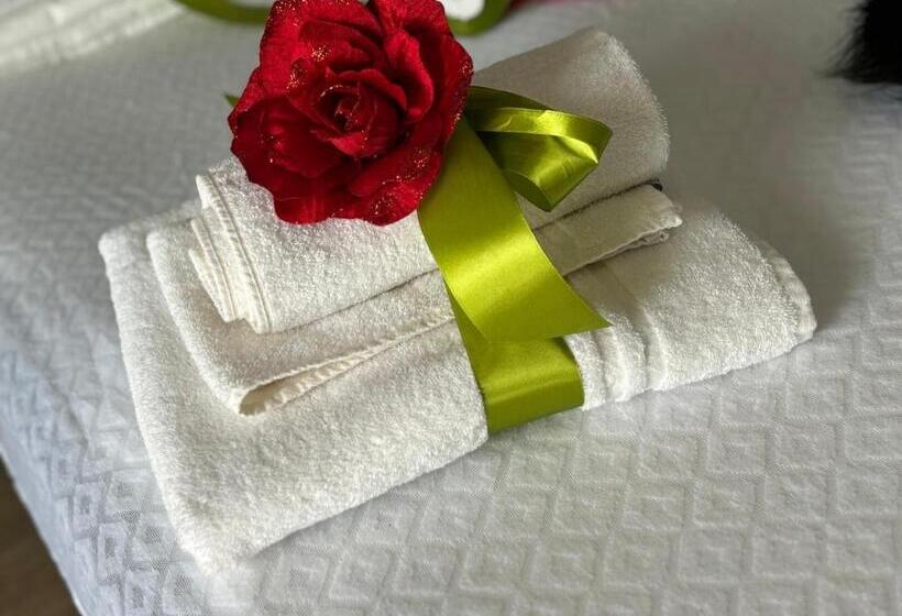 تختخواب و صبحانه Loto Luxury