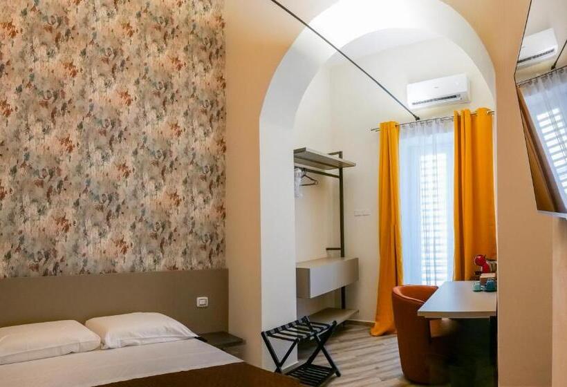 تختخواب و صبحانه Rooftop Parthenopeo Contemporary Rooms