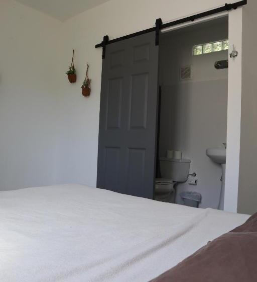 تختخواب و صبحانه Stella Retreat Bnb