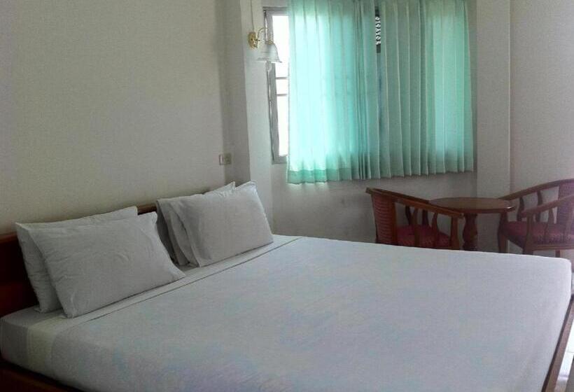 Chumphon Park Resort