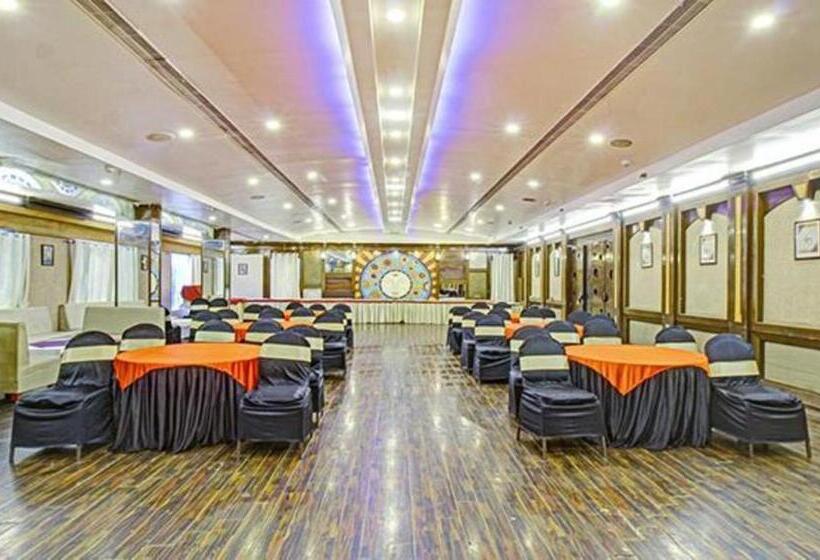 Fabhotel Arka