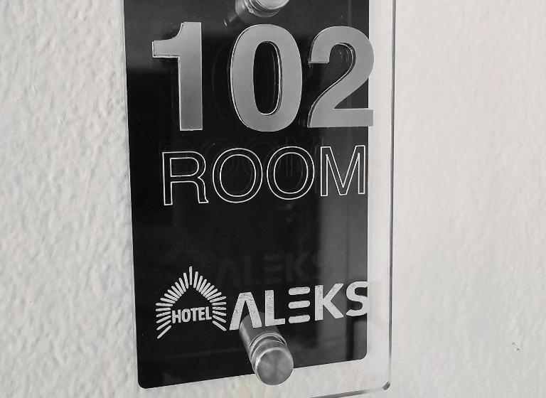 هتل Aleks