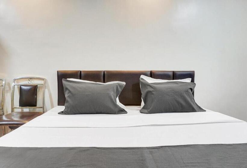 בית מלון כפרי Oyo Sagar Lodging