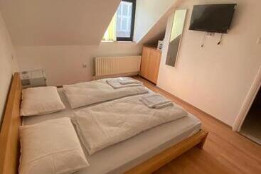 Mat & Edw Room