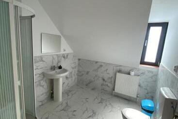Mat & Edw Room
