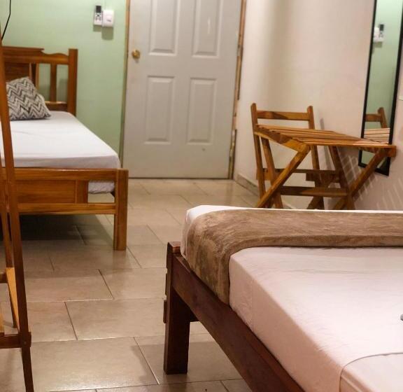بنسيون Hostal Síndigo