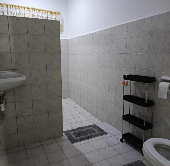 پانسیون Michael S Apartment 2