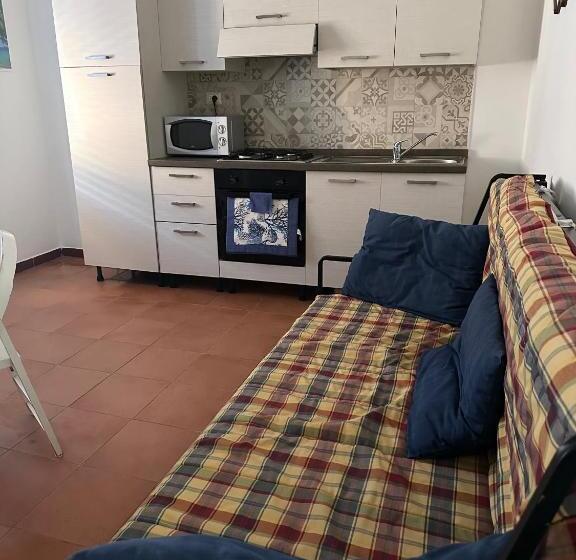 پانسیون Moncici House